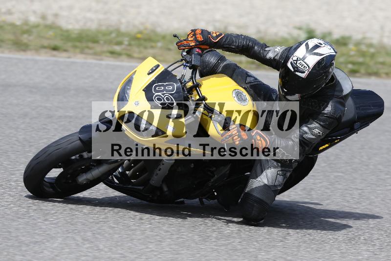 /10 20.04.2026  Pluess Moto Sport ADR/Freies Fahren/88